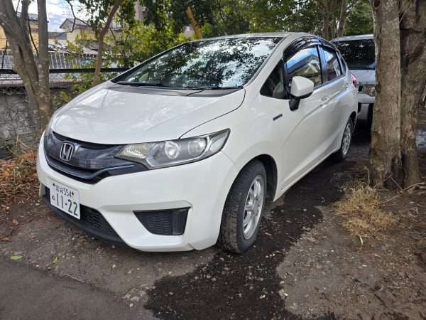HONDA FIT HV, L Package, 5 door - 2014/04