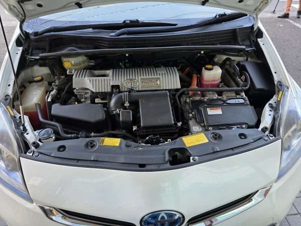 TOYOTA PRIUS PHV Plug In - 2013/04