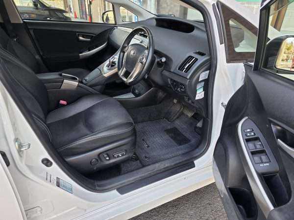 TOYOTA PRIUS PHV Plug In - 2013/04