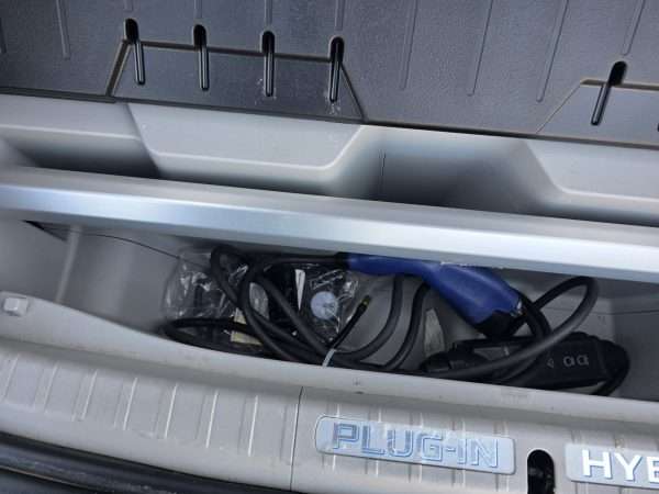 TOYOTA PRIUS PHV Plug In - 2013/04