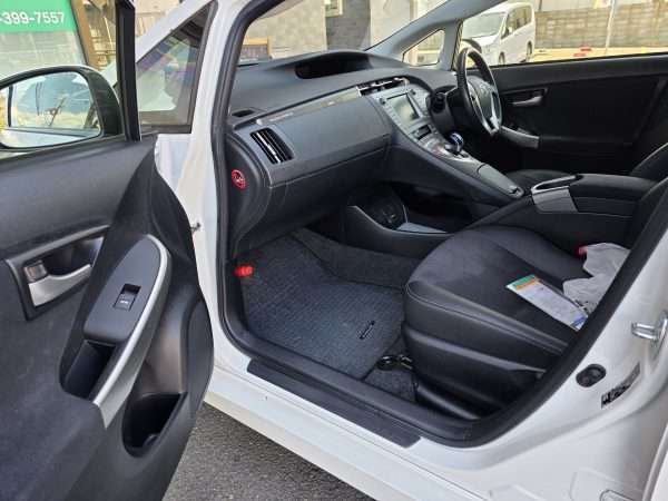 TOYOTA PRIUS PHV Plug In - 2013/04