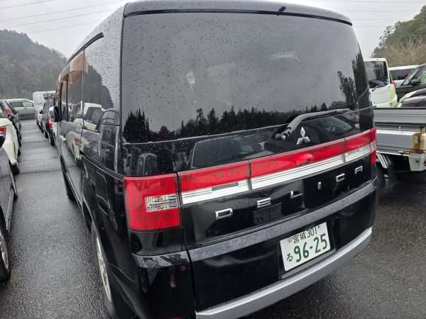 MITSUBISHI DELICA D:5, 4WD, G-Premium - 2011/10